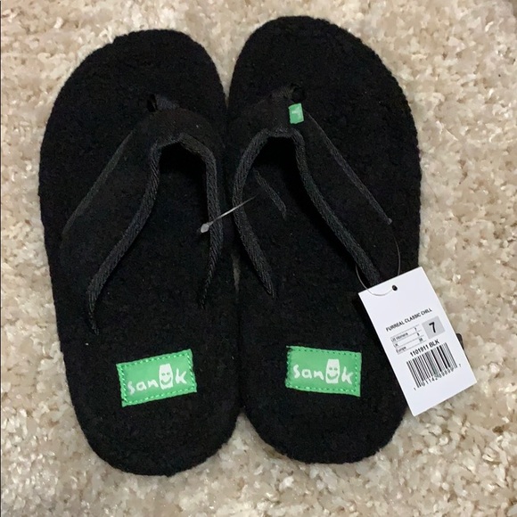 sanuk furreal classic chill